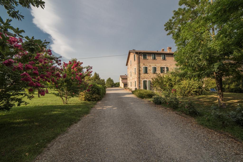 Agriturismo Il Brugnolo Villa สกานดิอาโน ภายนอก รูปภาพ