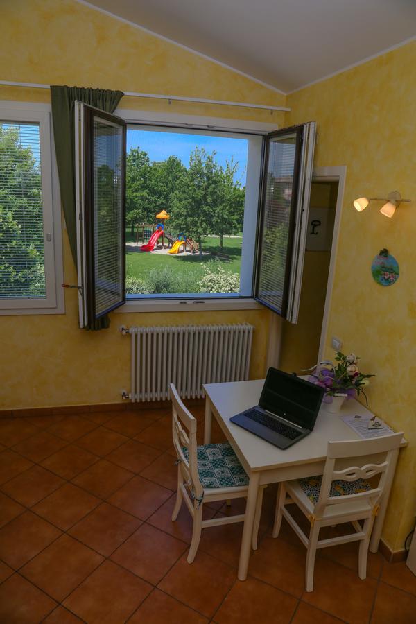 Agriturismo Il Brugnolo สกานดิอาโน ภายนอก รูปภาพ